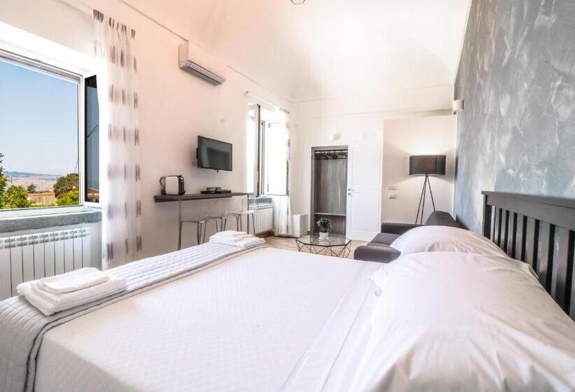 سوییت با چشمانداز دریا, Bella Mbriana