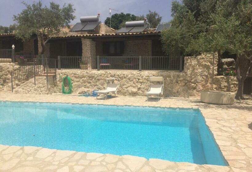 Четырехместный Номер Deluxe, Agriturismo Roba Degli Ulivi