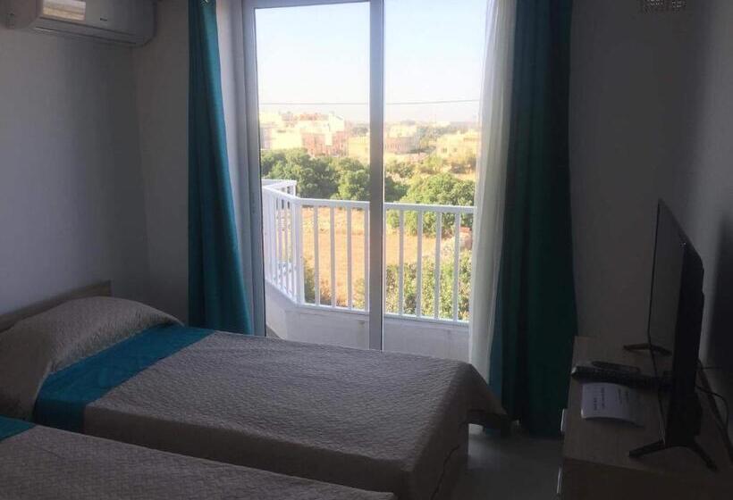 اتاق استاندارد با سرویس بهداشتی مشترک, Belvedere Airport Suites