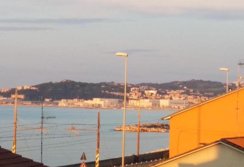 Standard room with outdoor bath, Carpe Diem Ancona