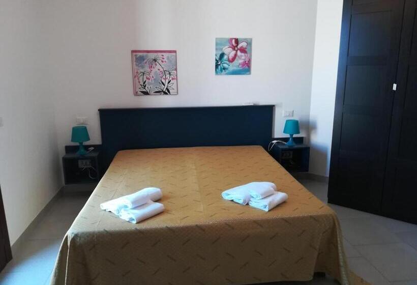 غرفة قياسية مطلّة علي البحر مزوَّدة بشُرفة, Casa Regina