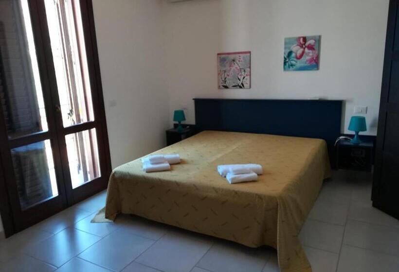 غرفة قياسية مطلّة علي البحر مزوَّدة بشُرفة, Casa Regina