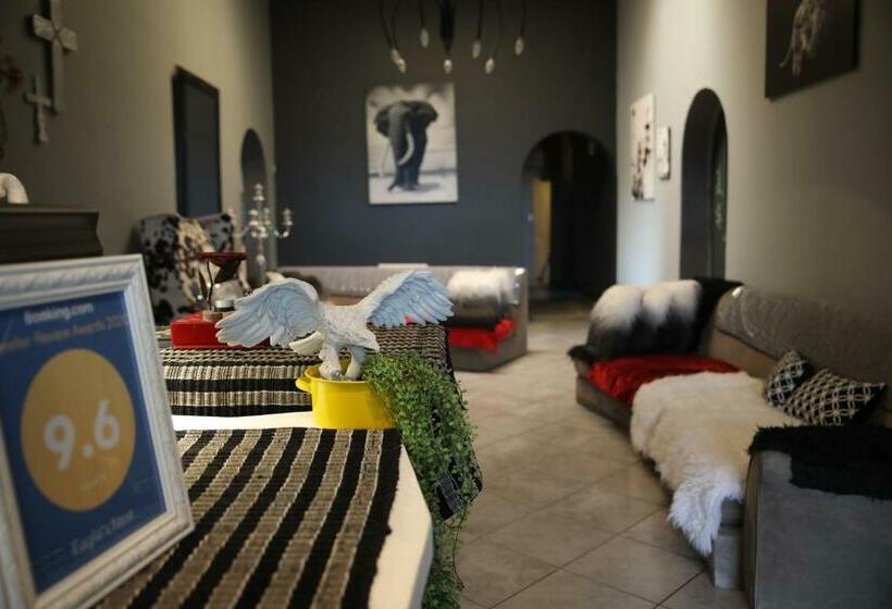 家庭间, Eagle S Nest