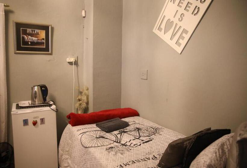 家庭间, Eagle S Nest