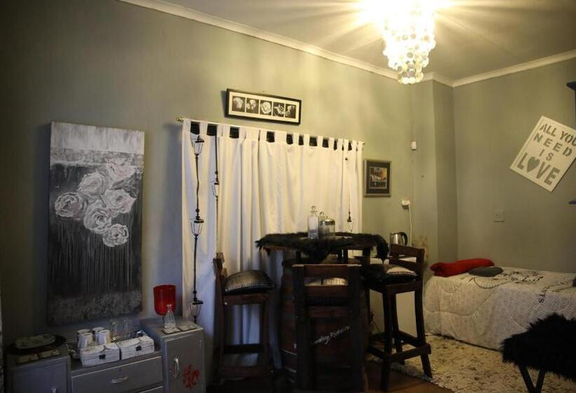 家庭间, Eagle S Nest