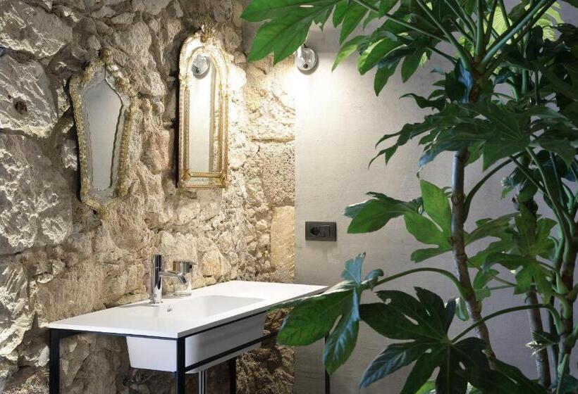 اتاق لوکس, Isonzo Suites