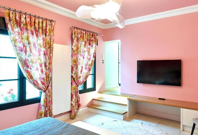 Люкс с Террасой, L Appartement Et Les Suites De Vjl..