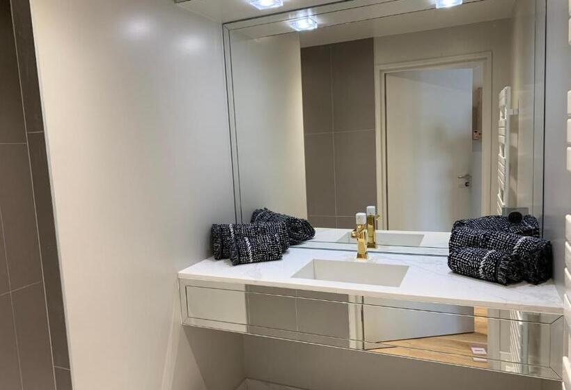 キングサイズベッドのデラックススイート, L Appartement Et Les Suites De Vjl..