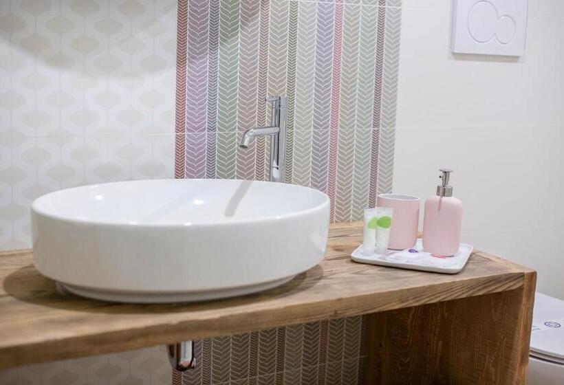 デラックスの４人部屋, La Pitta