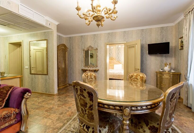 스위트, Art Hotel Nikolaevsky Posad