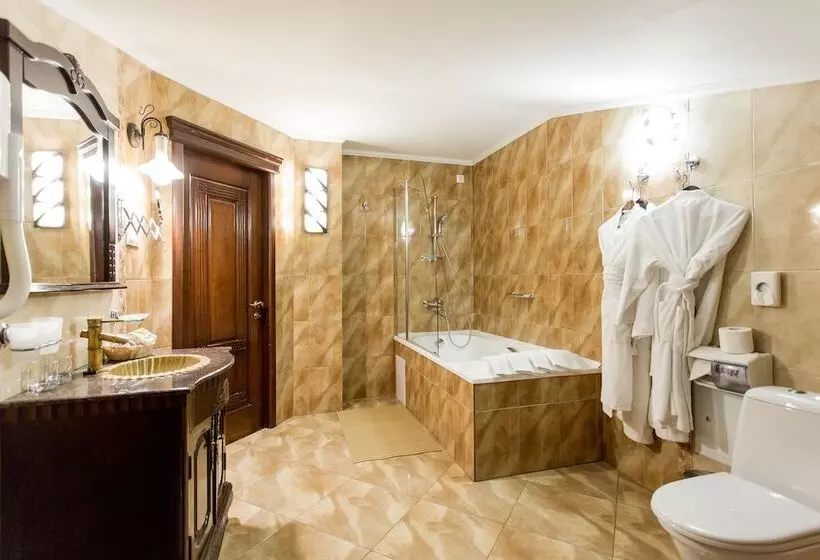 Perhehuone, Art Hotel Nikolaevsky Posad