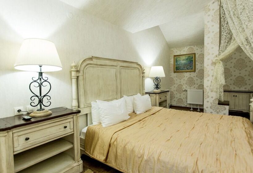 Семейный Номер, Art Hotel Nikolaevsky Posad