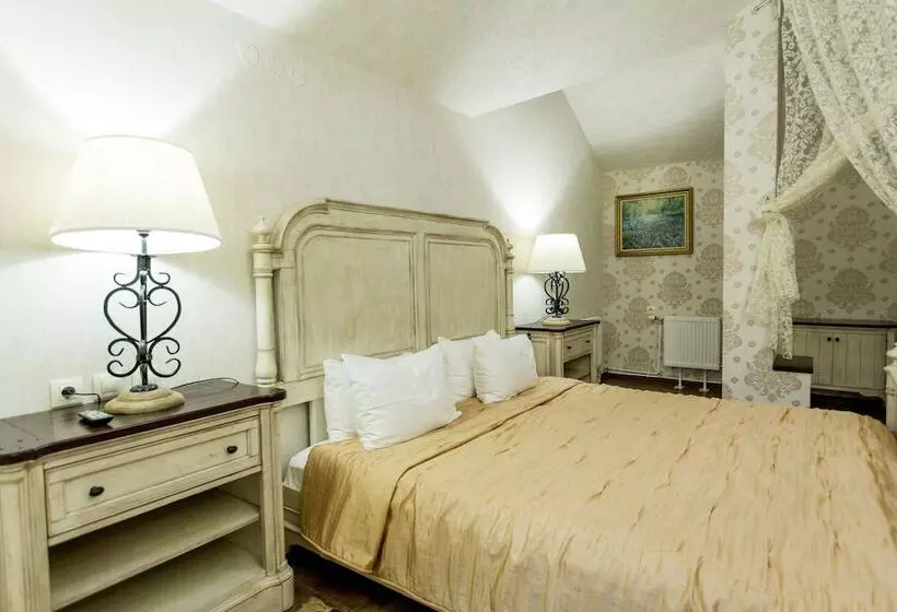 Perhehuone, Art Hotel Nikolaevsky Posad