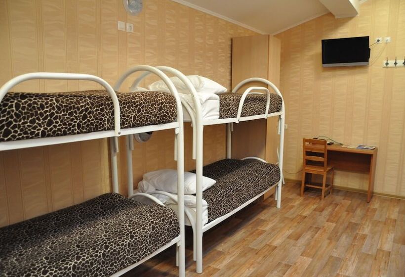 이코노미 쿼드러플룸(공용 화장실), Art Hotel Nikolaevsky Posad