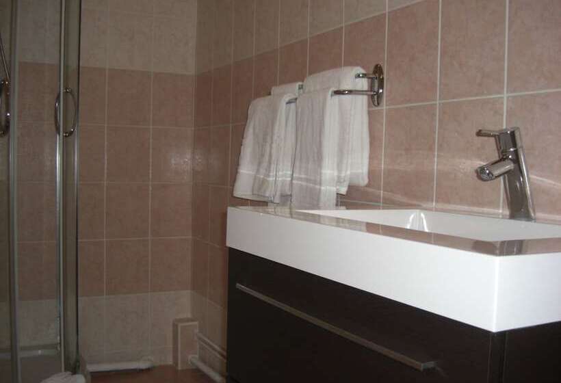 ファミリールーム, Brit Hotel Magdalena