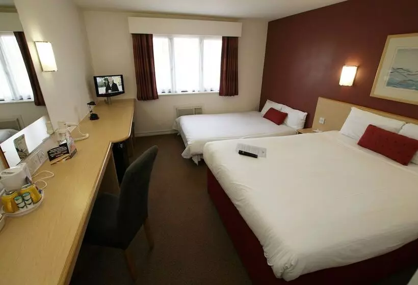 ファミリールーム, Days Inn London Stansted Airport