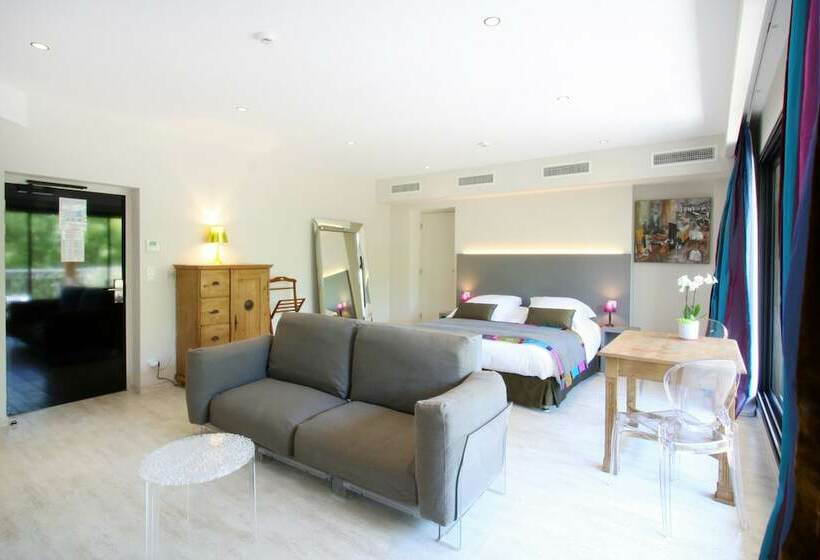 סוויטה עם טרסה, De Gantès