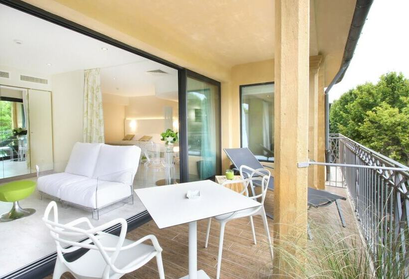 סוויטה עם טרסה, De Gantès