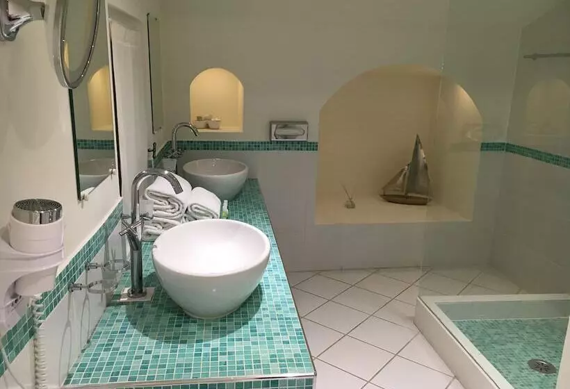 デラックスルーム, Le Domaine Du Colombier