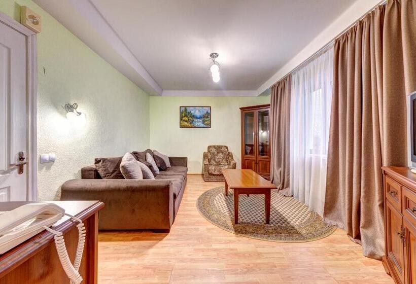 سوئیت کلاسیک, Holosiyvsky