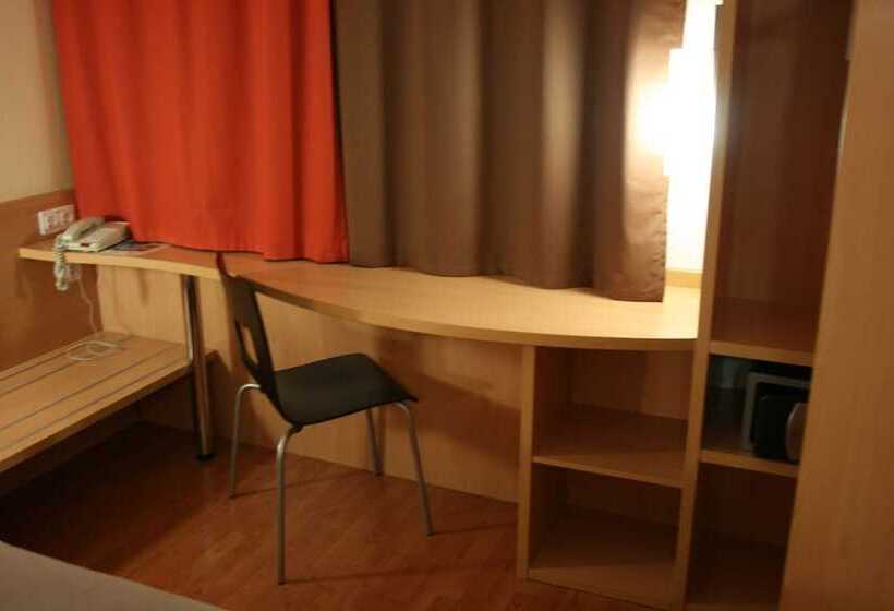 חדר סטנדרט, Ibis Samara