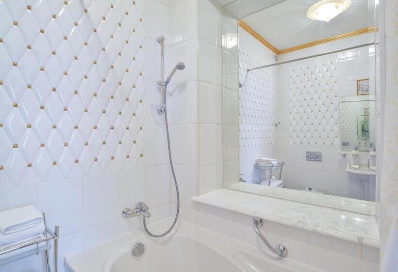 اتاق کلاسیک, La Gioconda Boutique