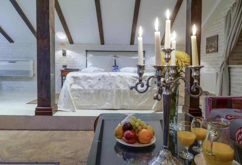 اتاق کلاسیک, La Gioconda Boutique