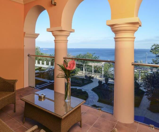 اتاق لوکس, La Gioconda Boutique