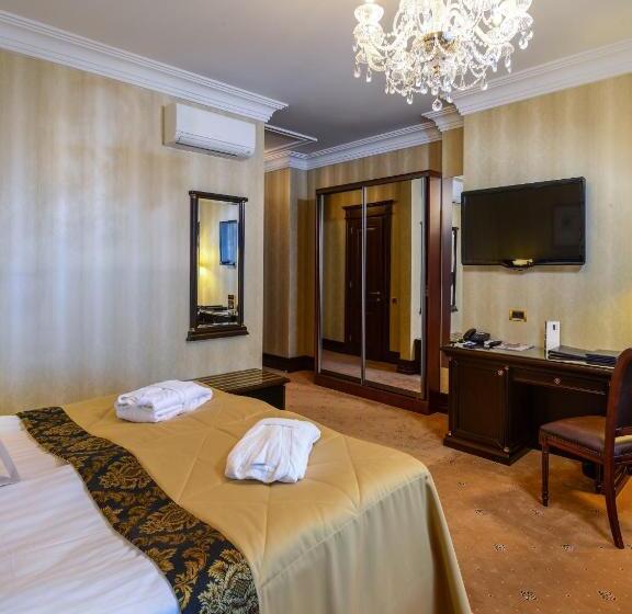 اتاق لوکس, La Gioconda Boutique