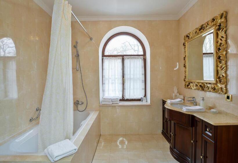 اتاق لوکس با تراس, La Gioconda Boutique