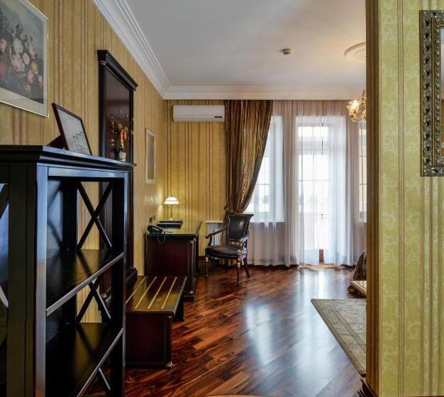 اتاق لوکس با تراس, La Gioconda Boutique