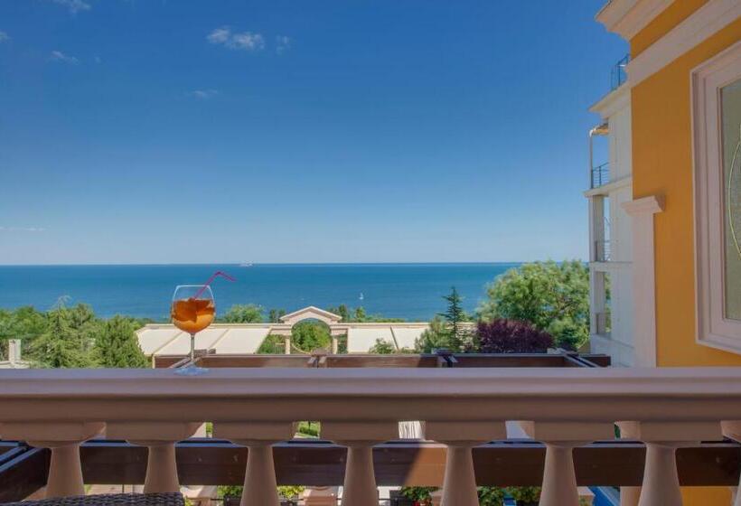 سوییت با چشمانداز دریا, La Gioconda Boutique