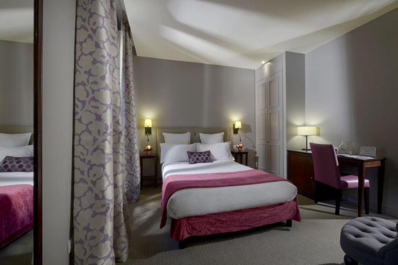 اتاق کلاسیک, Le Relais Saint Charles