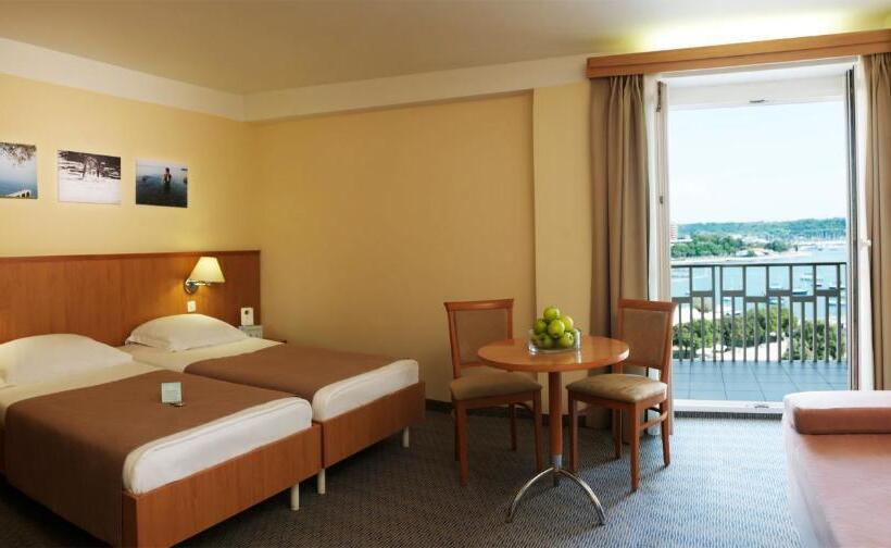 اتاق استاندارد با بالکن و چشمانداز دریا, Neptun Terme & Wellness Lifeclass