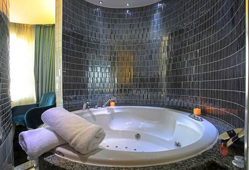 디럭스 스위트, Ramada Encore By Wyndham Konya Karatay