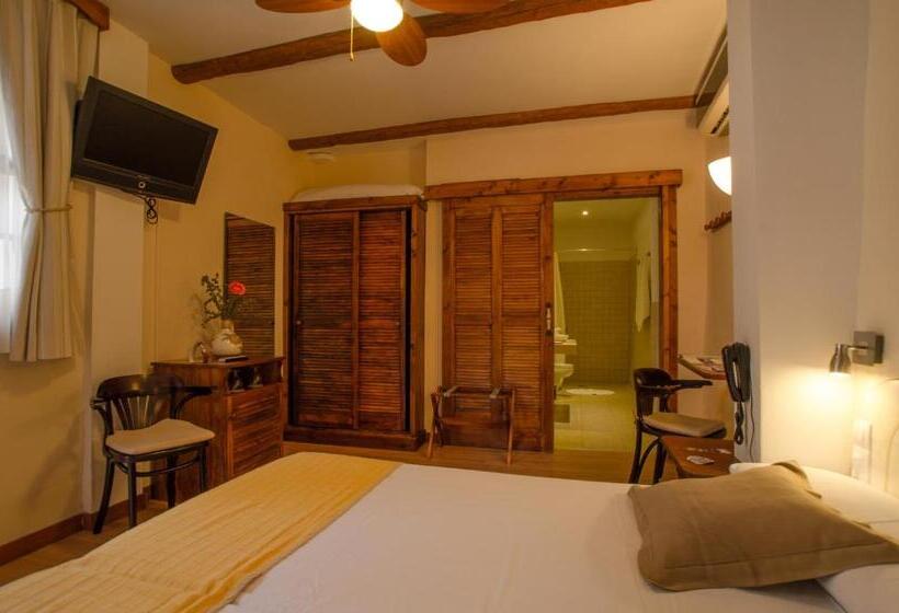 一楼标准间, Gara