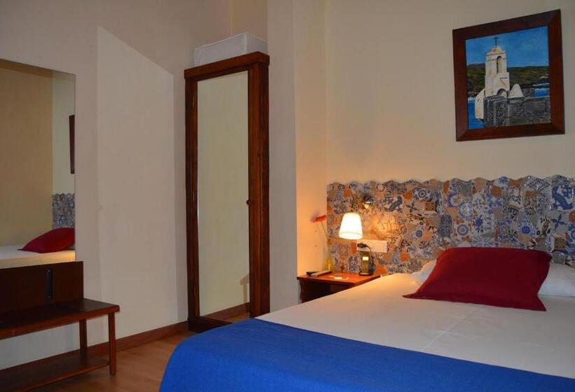 标准单人间, Gara