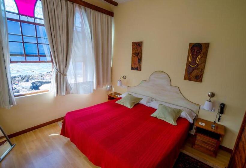 带海景的古典房间, Gara