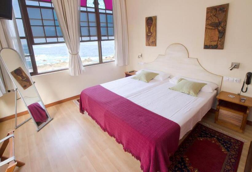 带海景的古典房间, Gara