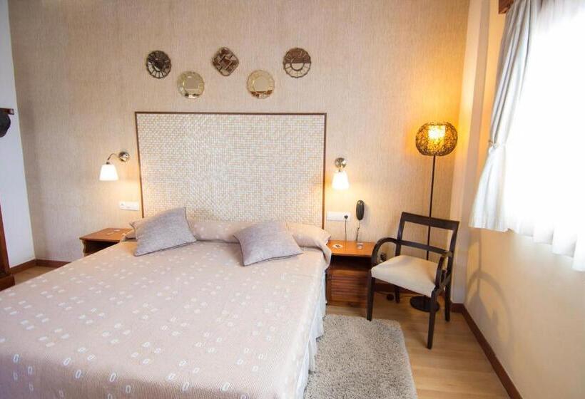 带海景的标准房, Gara