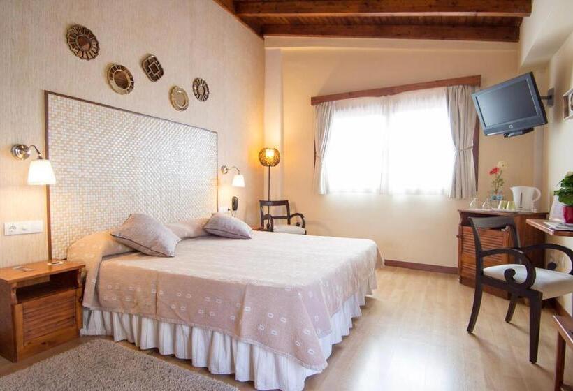 带海景的标准房, Gara