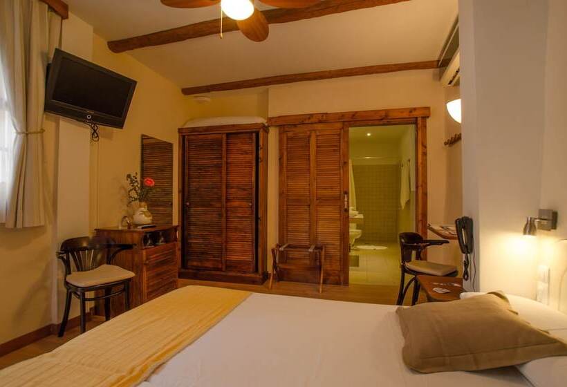 一楼标准间, Gara