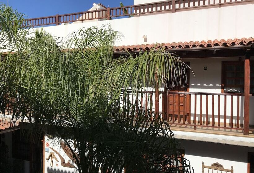 标准单人间, Gara