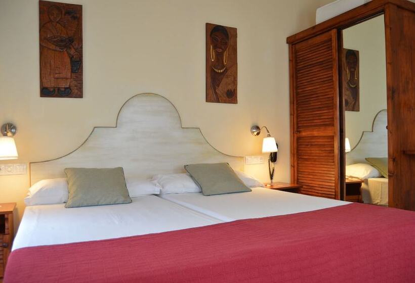 带海景的标准房, Gara