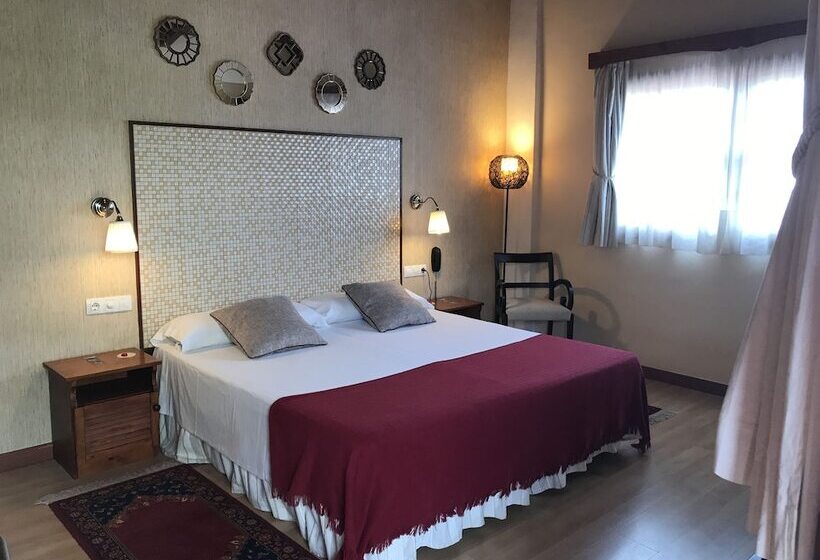 带海景的标准房, Gara