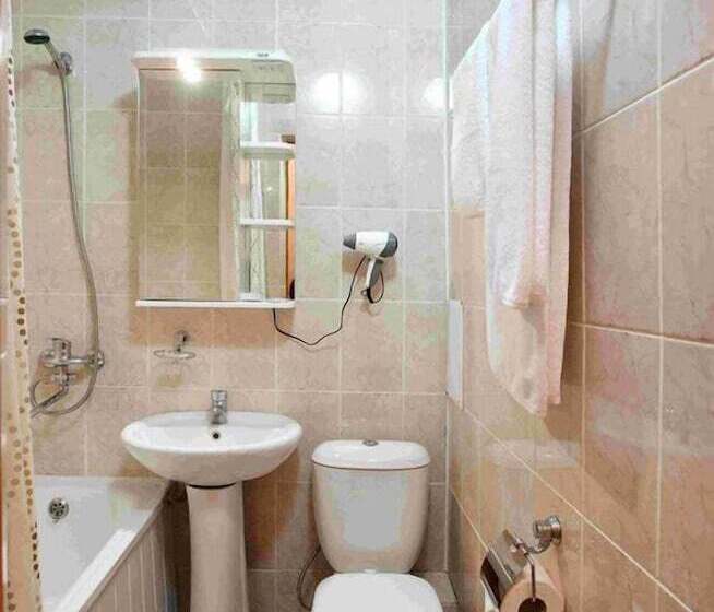 اتاق استاندارد یک نفره, Tourist