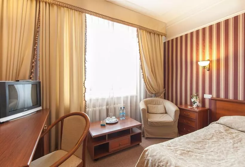 Comfort Yhden Hengen Huone, Tsentralny By Usta Hotels