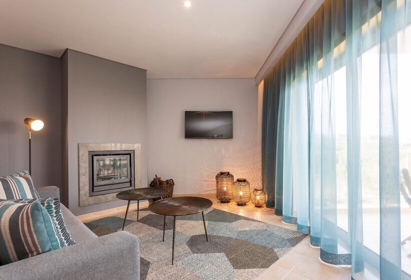 آپارتمان 3 خوابه, Placid Village