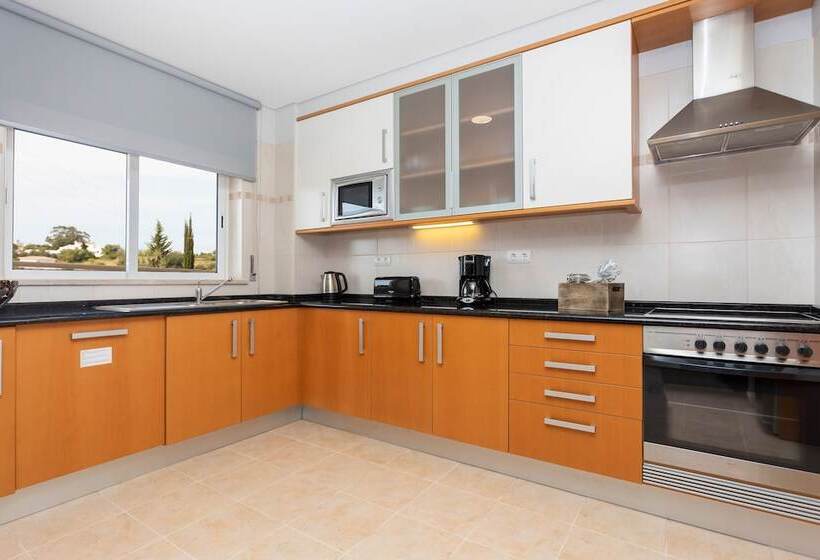 Апартаменты 3 Спальни, Placid Village