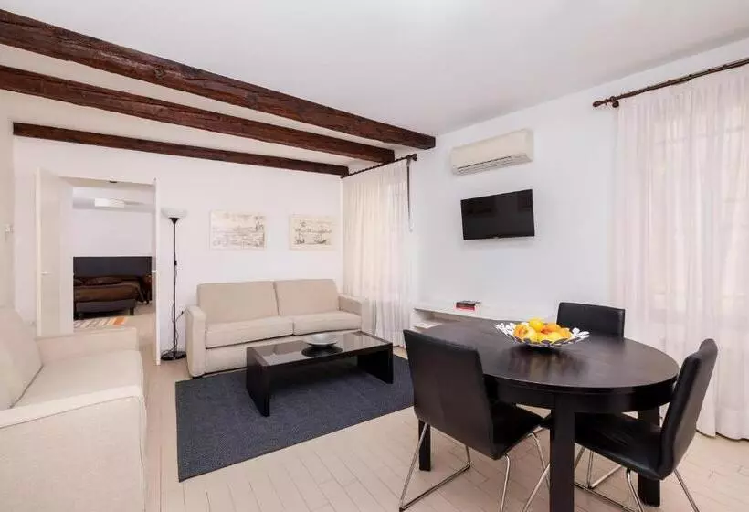 آپارتمان 1 خوابه, Residence Ca  Foscolo